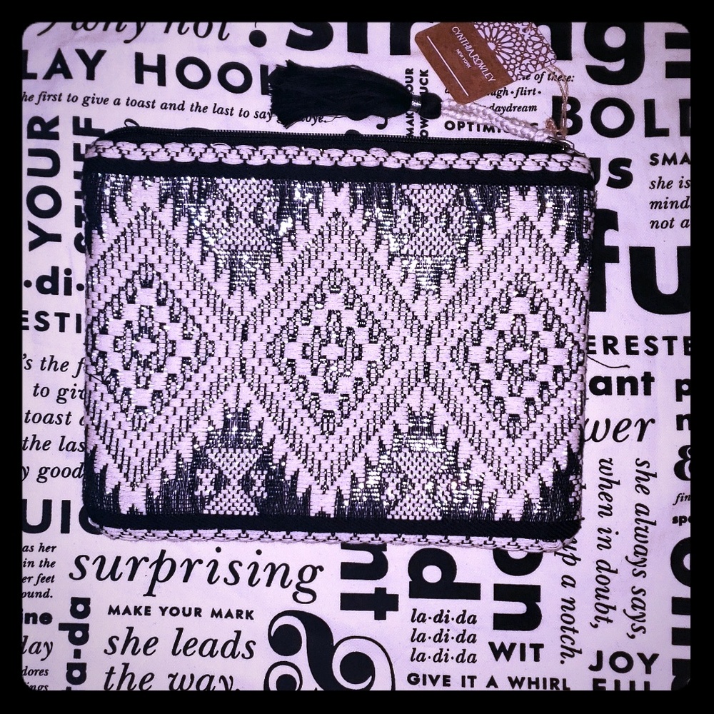 NWT Cynthia Rowley carry all